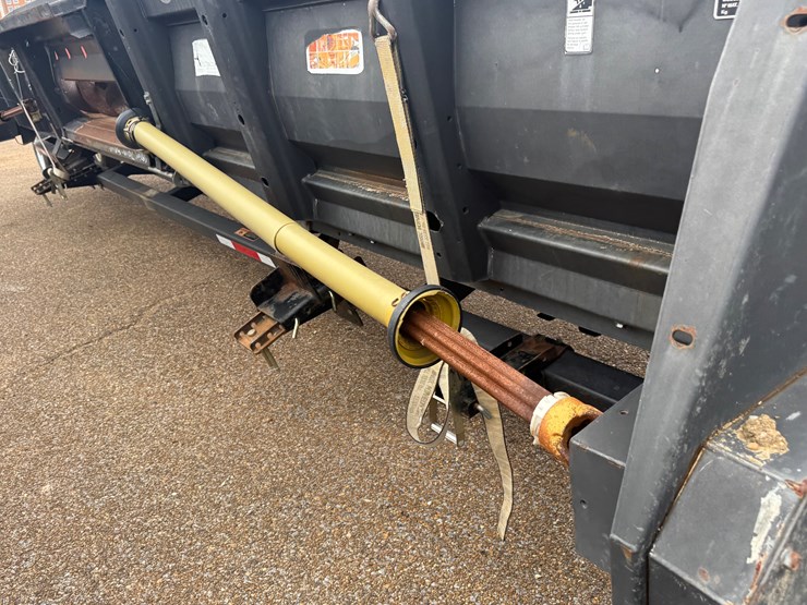 #7768-•-2008-drago-8r-corn-head-image-12