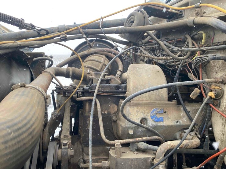 1983-ford-9000-image-57