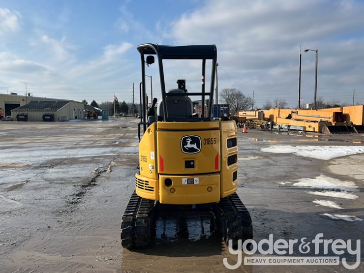 2021-deere-26g-image-5