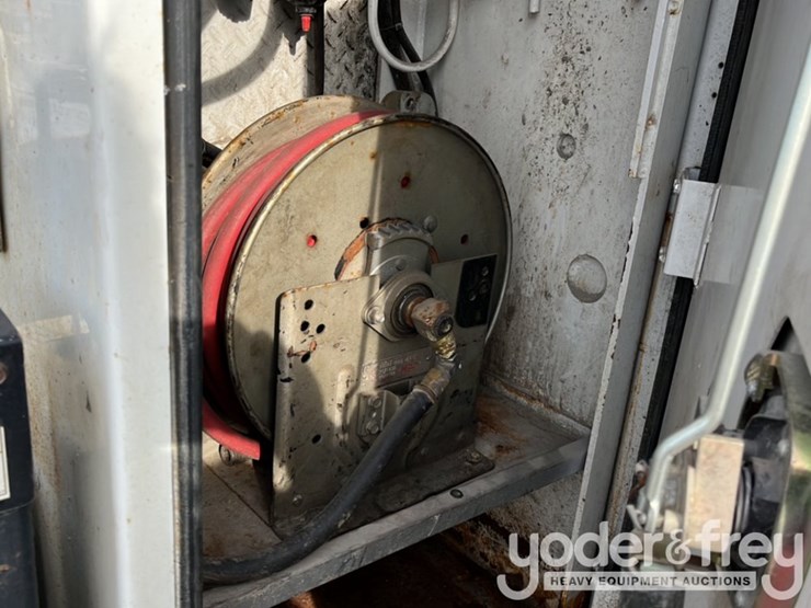 2007-kenworth-t300-image-49