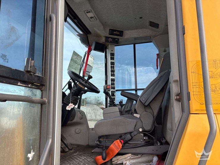 2020-volvo-l60h-image-26