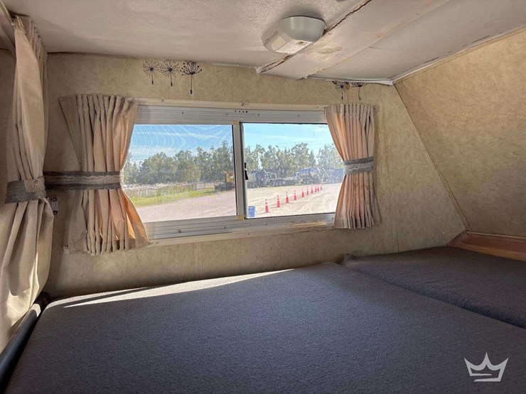 2004-ford-e450-image-72