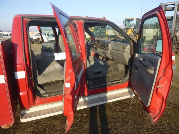 2003-ford-f550-image-15