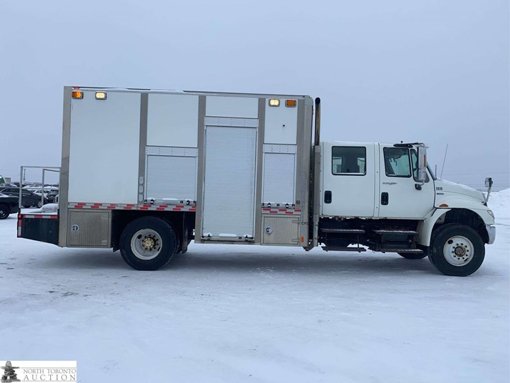 2009-international-durastar-4400-image-7