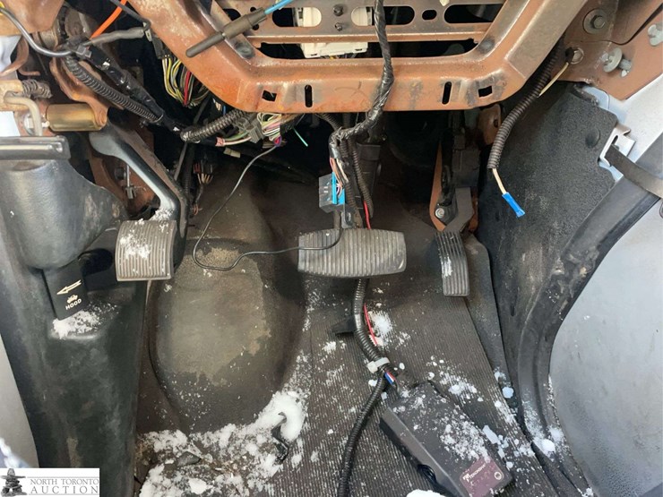 2014-ford-e-series-s/a-cube-van-image-16