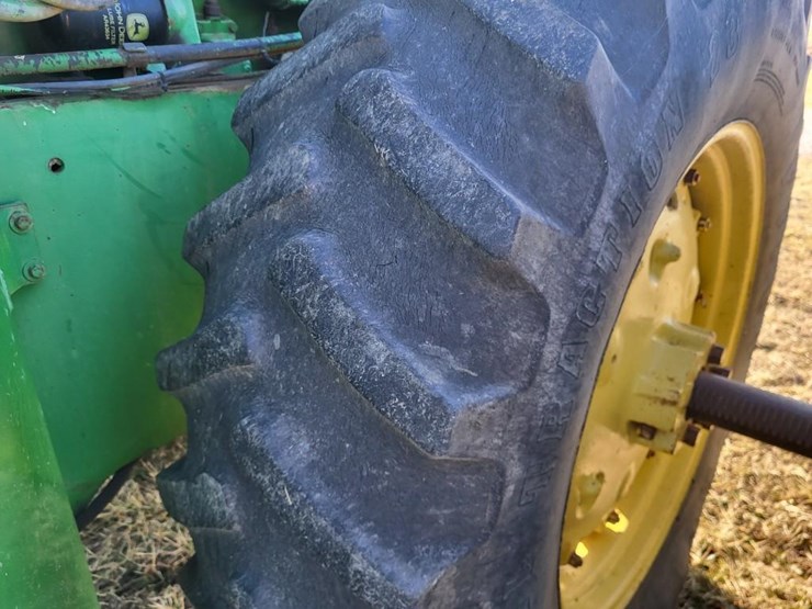 john-deere-7520-image-56