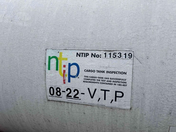 1000-gal.-nh3-tank-on-gear-#15-image-9