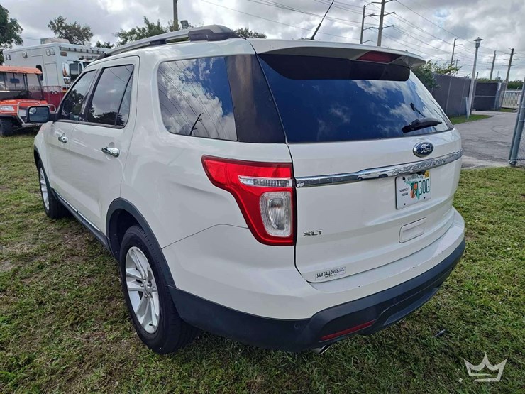 2012-ford-explorer-image-4