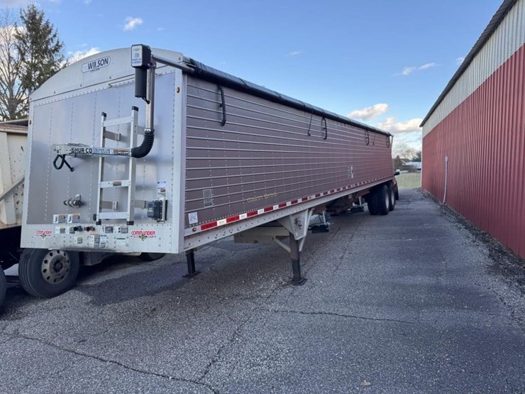 2014-wilson-hopper-bottom-image-1