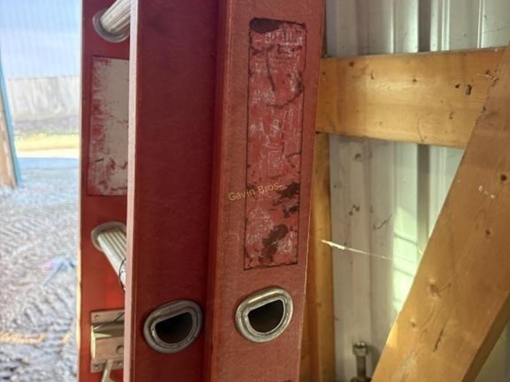 werner-24'-extension-ladder-image-2