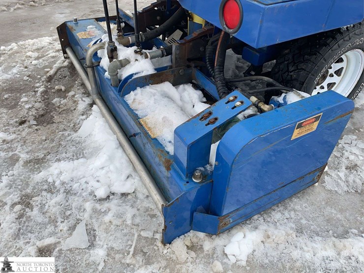 2010-zamboni-445-image-19