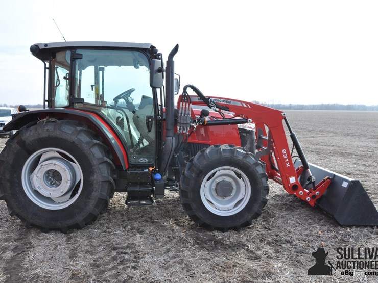 2016-massey-ferguson-4708-image-4
