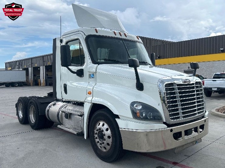 2019-freightliner-cascadia-125-image-1