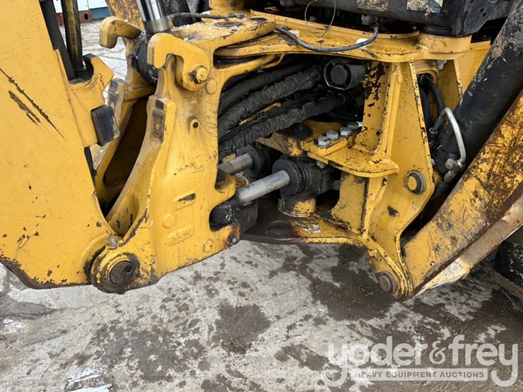 2011-caterpillar-420e-image-32