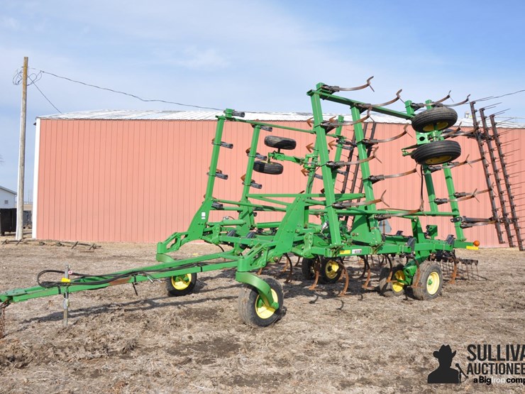 john-deere-2200-image-1