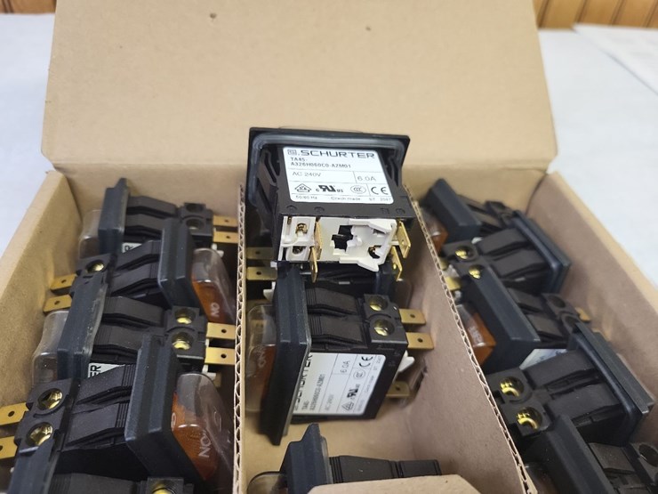 (15)-schurter-6-amp-240-volt-single-phase-breakers---tag-#1208-image-4