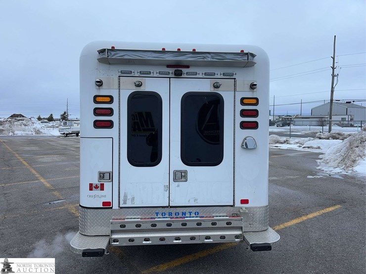 2017-chevrolet-express-g3500-image-6