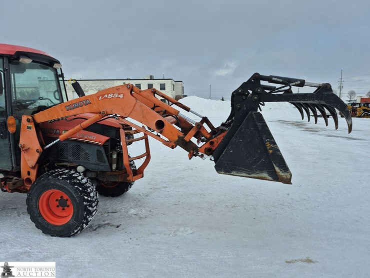 2010-kubota-l5250-d-tractor-image-35