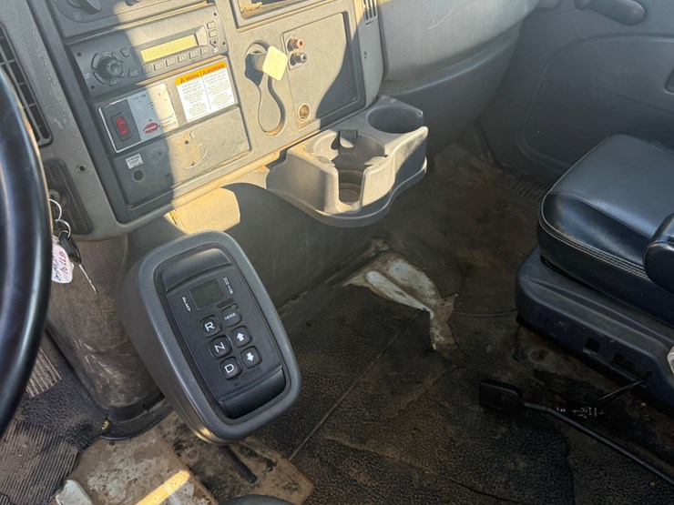 2012-international-durastar-4400-image-43