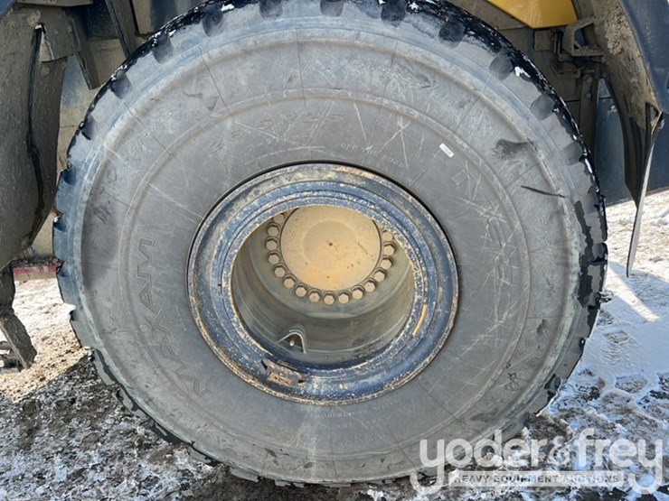 2017-komatsu-wa470-8-image-11