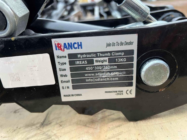 mini-excavator-hydraulic-thumb-image-2