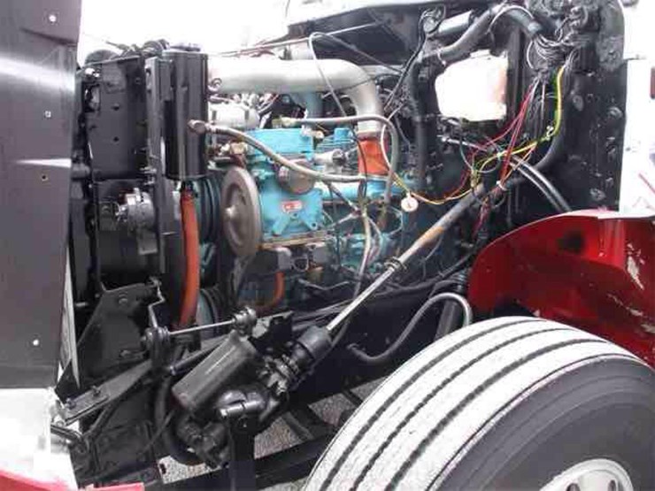 1984-international-s1900-image-16