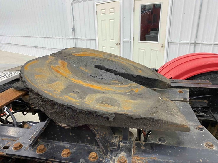 2014-peterbilt-365-image-44