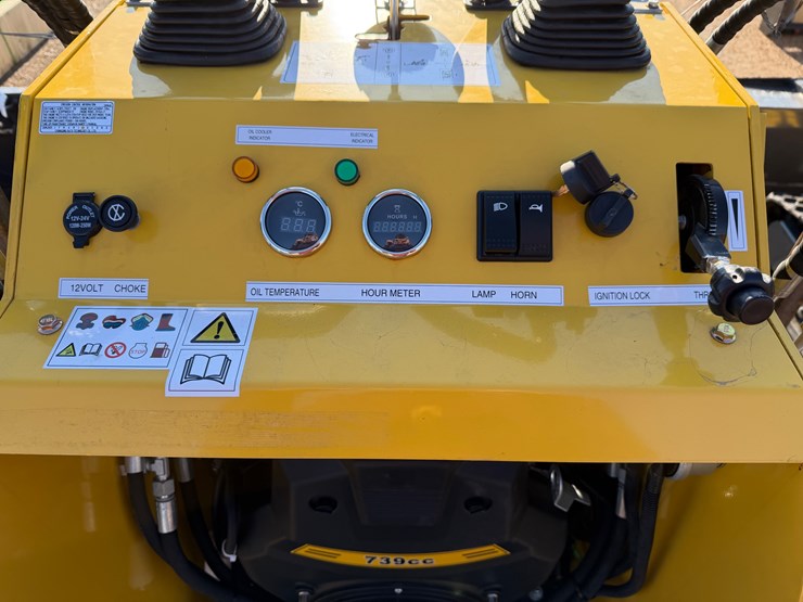 #7814-•-land-honor-lhrt460k1-mini-skid-steer-image-5