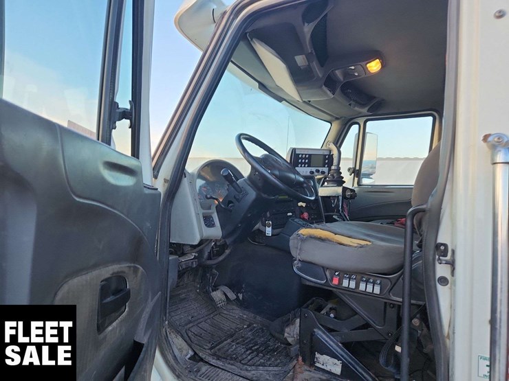 2009-international-workstar-7600-image-16