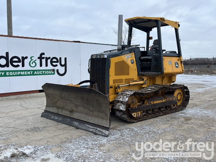 2015-deere-450j-image-1