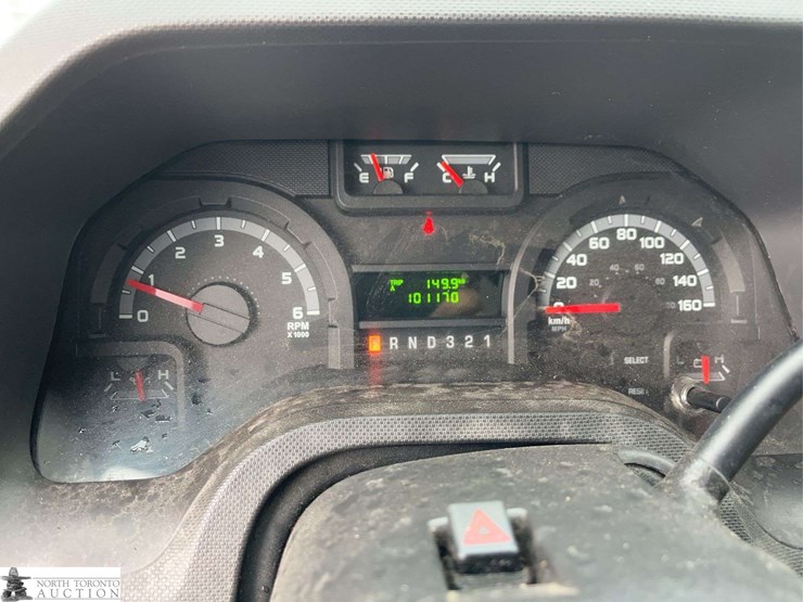 2013-ford-e350-image-18