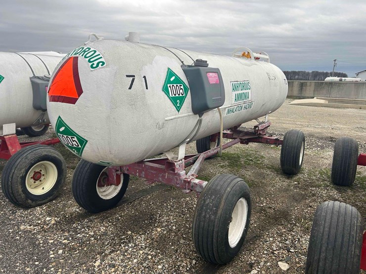 1000-gal.-nh3-tank-on-gear-#71-image-7