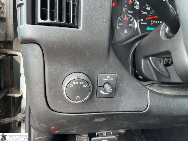 2016-chevrolet-express-g3500-image-23