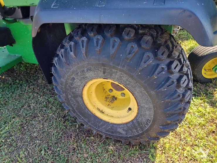 john-deere-gator-image-17