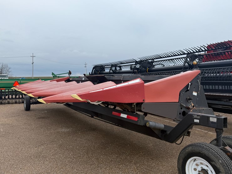 #7768-•-2008-drago-8r-corn-head-image-1