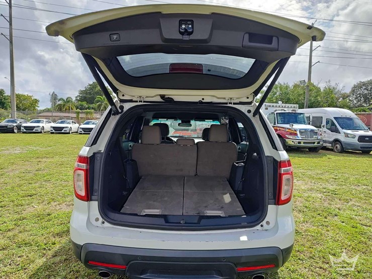 2012-ford-explorer-image-21