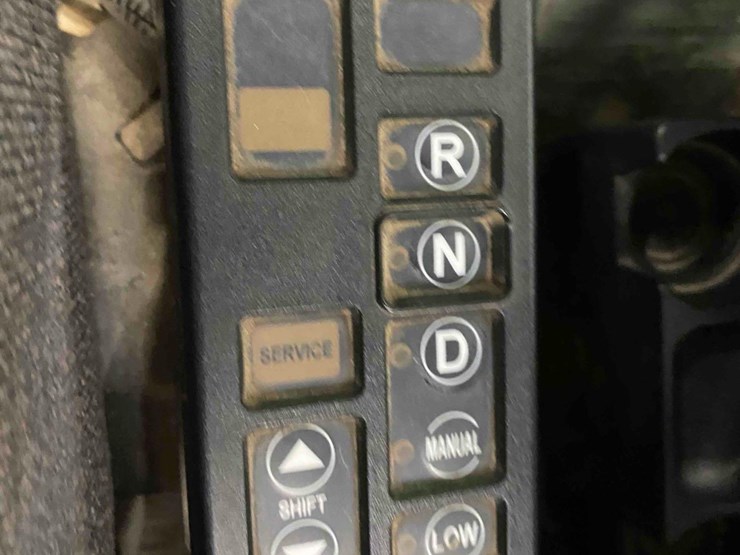 2014-peterbilt-365-image-62