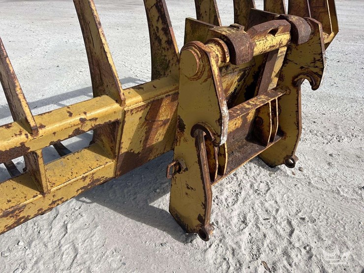 root-rake-loader-attachment-image-9