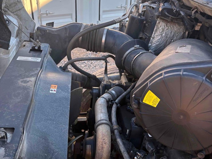 2007-ford-f750-xl-image-9