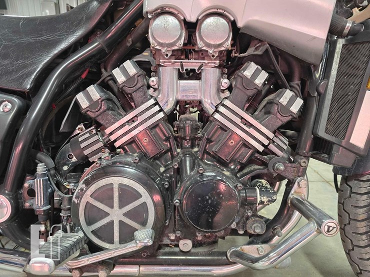 2001-yamaha-xt225-image-21