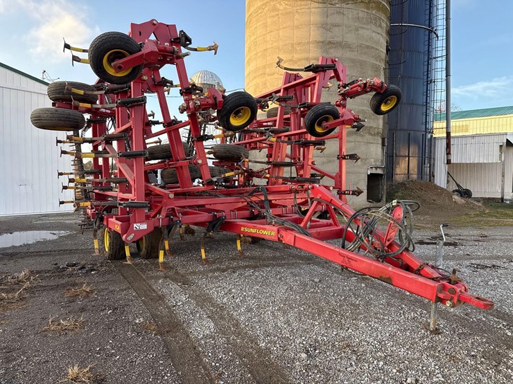 sunflower-44’-cultivator-image-3