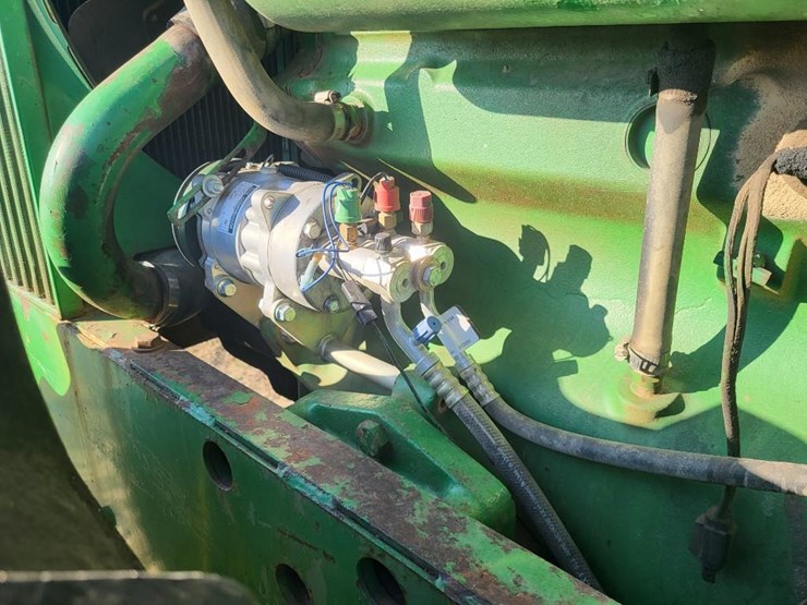 john-deere-7520-image-18