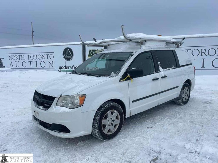 2014-ram-tradesman-image-1