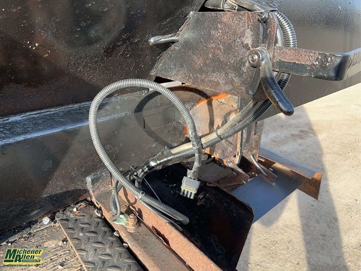 2012-dodge-3500-image-24