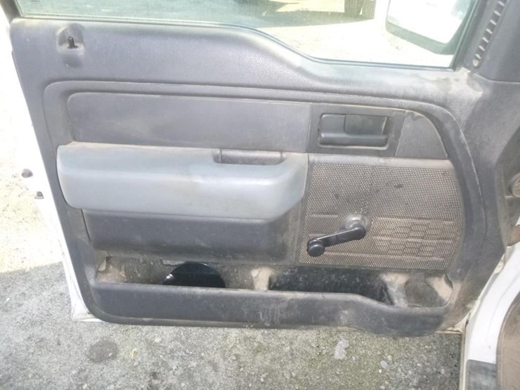 2013-ford-f150-image-12