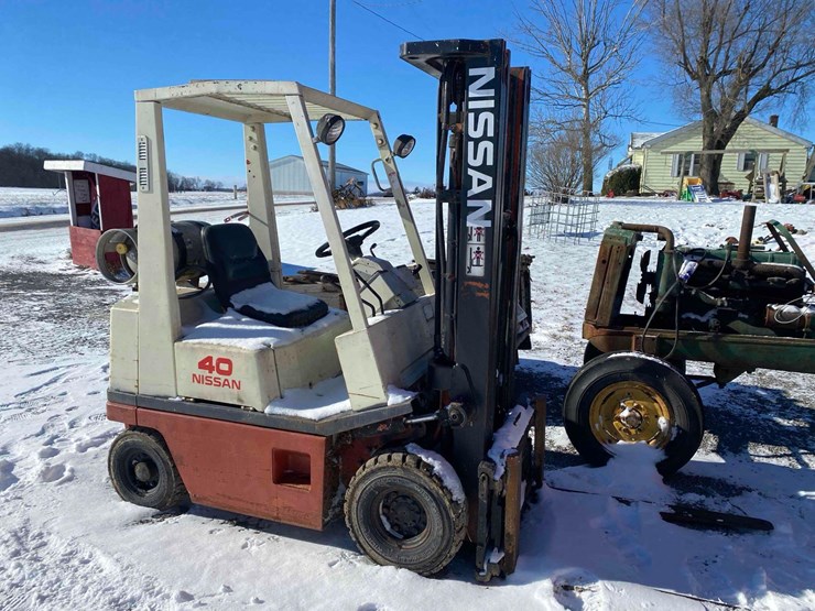 nissan-40-lp-forklift-image-1