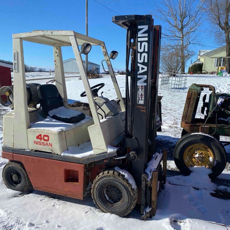 Nissan 40 LP Forklift