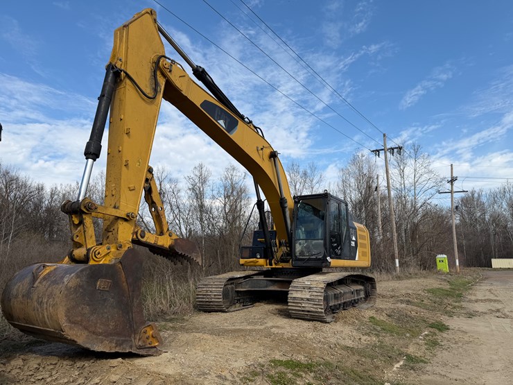 caterpillar-329e-image-1