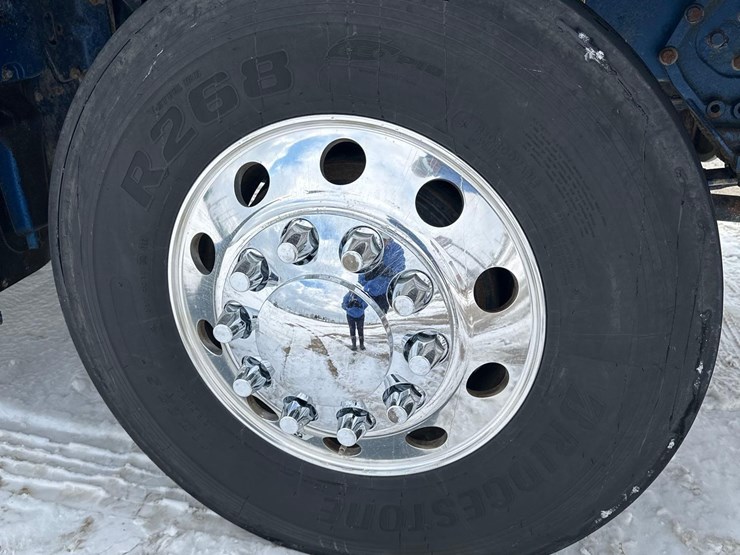 2015-kenworth-t880-image-5