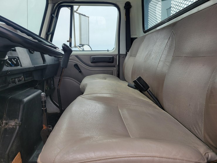 2000-case-ih-4700-image-30